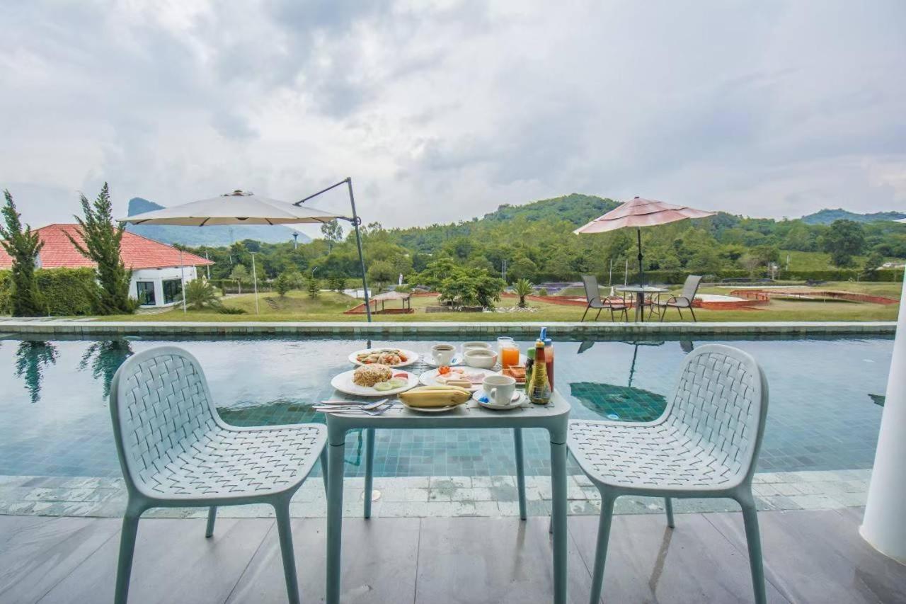 Viva Montane Hotel Pattaya Ban Nong Chap Tao Esterno foto