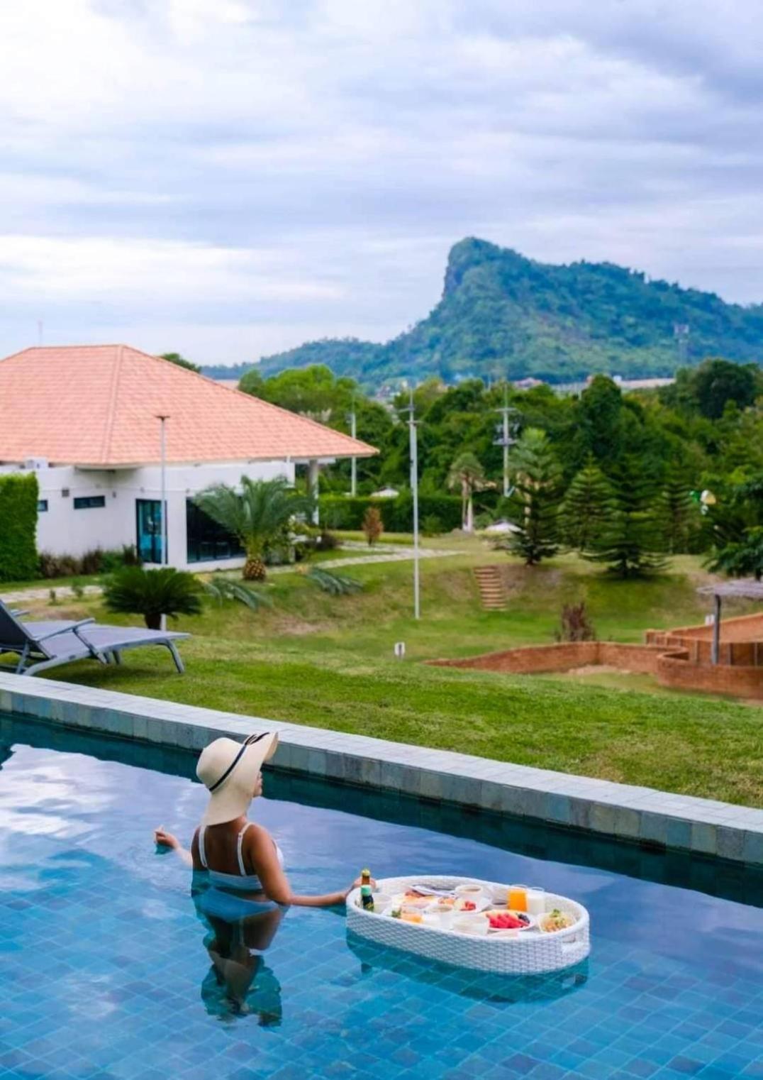 Viva Montane Hotel Pattaya Ban Nong Chap Tao Esterno foto