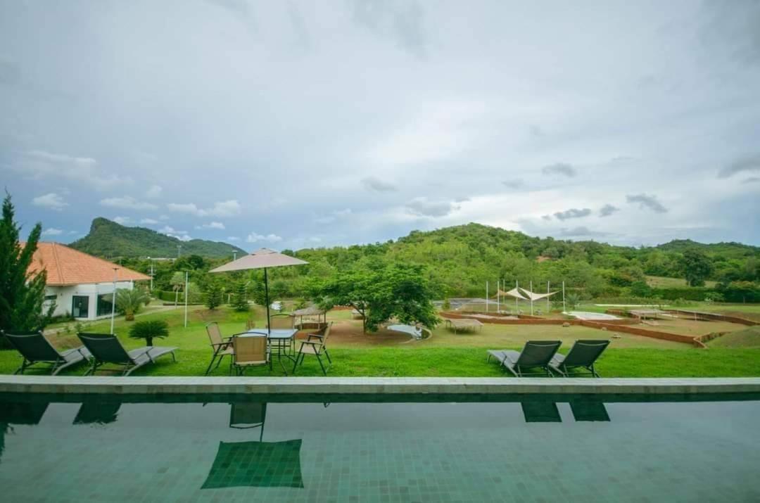 Viva Montane Hotel Pattaya Ban Nong Chap Tao Esterno foto